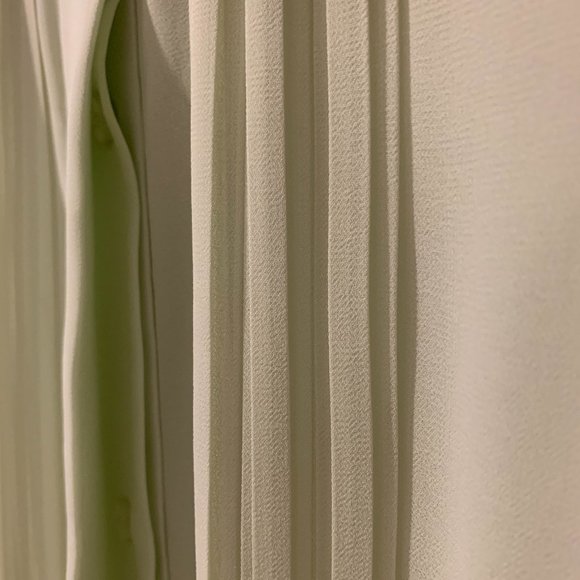 French Connection Light Green Sleeveless Blouse - Picture 3 of 7